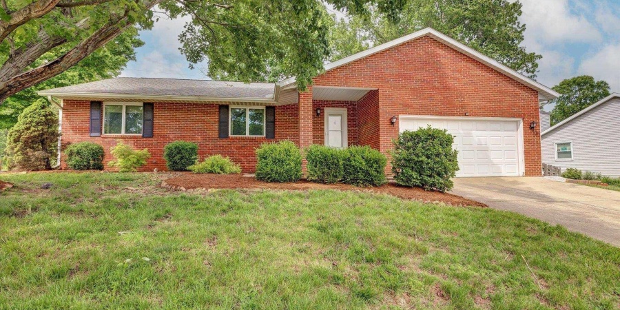 3737 S Bainbridge Drive, Bloomington, Indiana 47401,MLS,202518068
