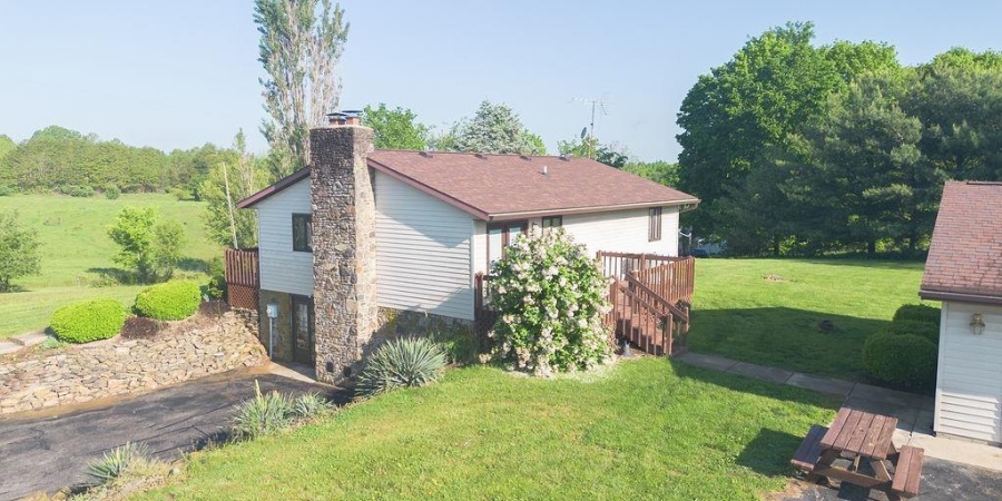 8999 S Snow Road, Bloomington, Indiana 47403,MLS,202518077