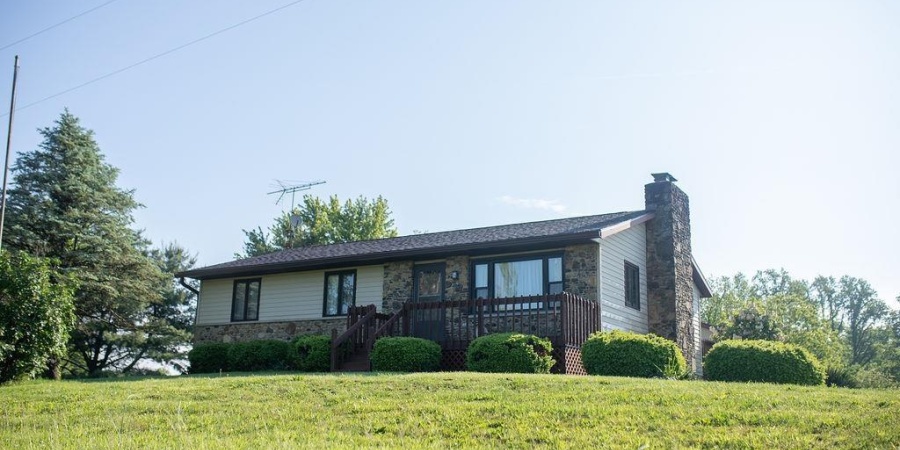 8999 S Snow Road, Bloomington, Indiana 47403,MLS,202518077