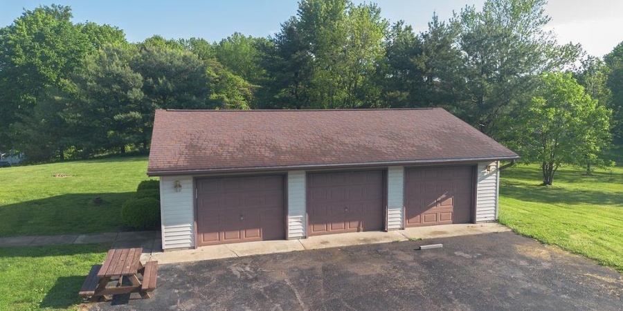 8999 S Snow Road, Bloomington, Indiana 47403,MLS,202518077