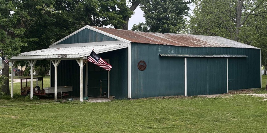 504 N Myra Street, Worthington, Indiana 47471,MLS,202518290
