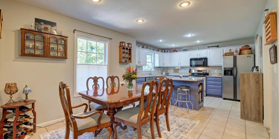 1177 E Marigold Drive, Bloomington, Indiana 47401,MLS,202518442