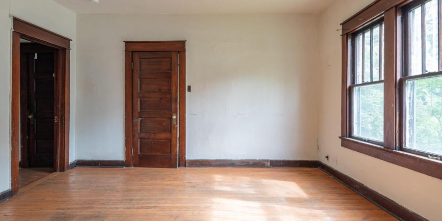 115 E 12th Street, Bloomington, Indiana 47408,MLS,202518453