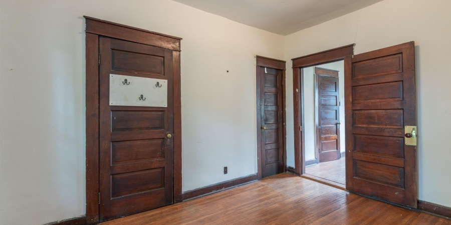 115 E 12th Street, Bloomington, Indiana 47408,MLS,202518453