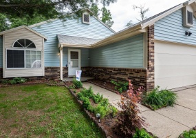 3879 Woodmere Way, Bloomington, Indiana 47403,MLS,202518628