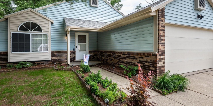3879 Woodmere Way, Bloomington, Indiana 47403,MLS,202518628