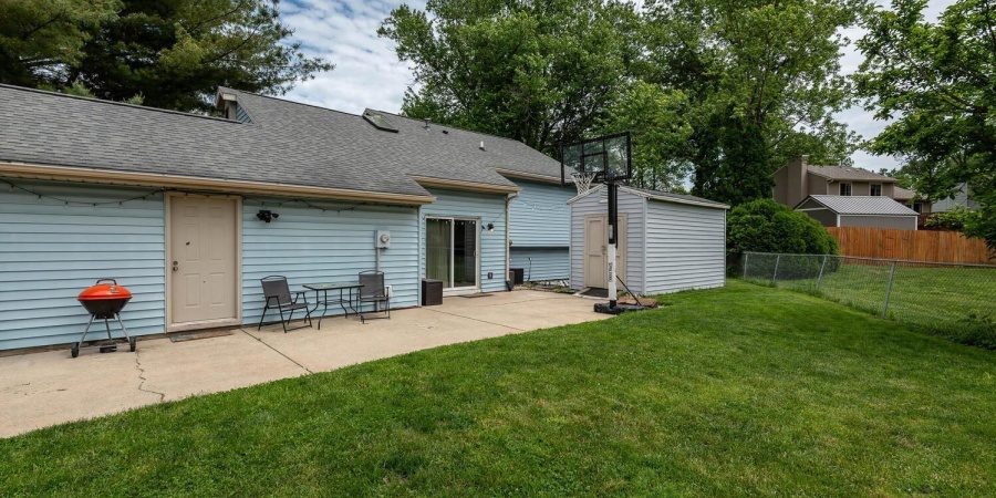 3879 Woodmere Way, Bloomington, Indiana 47403,MLS,202518628
