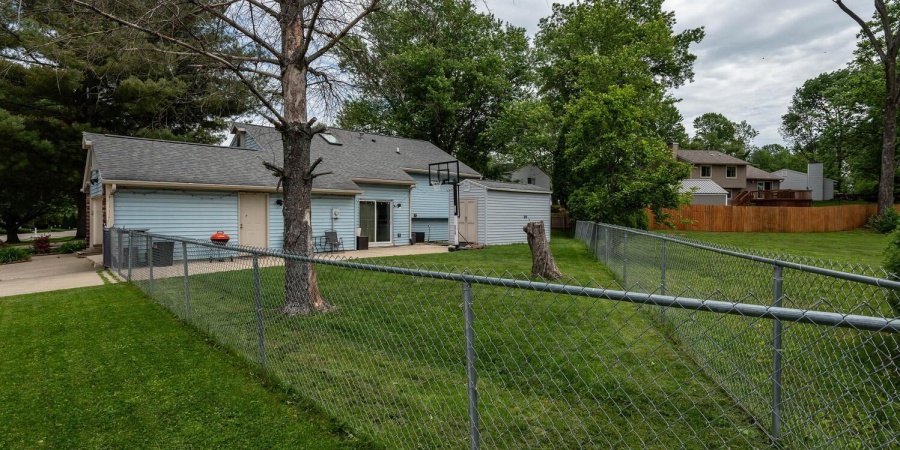 3879 Woodmere Way, Bloomington, Indiana 47403,MLS,202518628