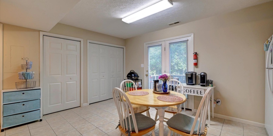 3491 S Oaklawn Circle, Bloomington, Indiana 47401-8564,MLS,202518709