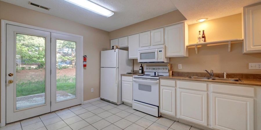 3425 S Oaklawn Circle, Bloomington, Indiana 47401-8561,MLS,202518710