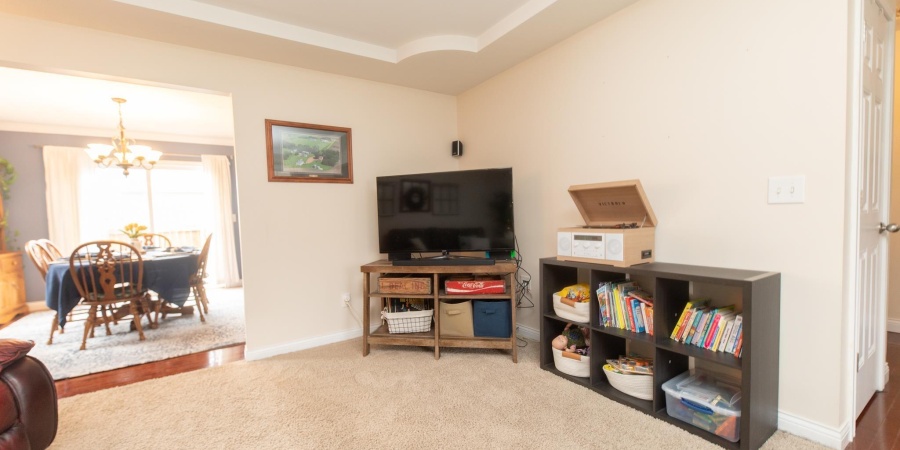1301 W Countryside Lane, Bloomington, Indiana 47403-3260,MLS,202509070