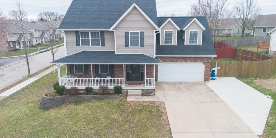 1301 W Countryside Lane, Bloomington, Indiana 47403-3260,MLS,202509070