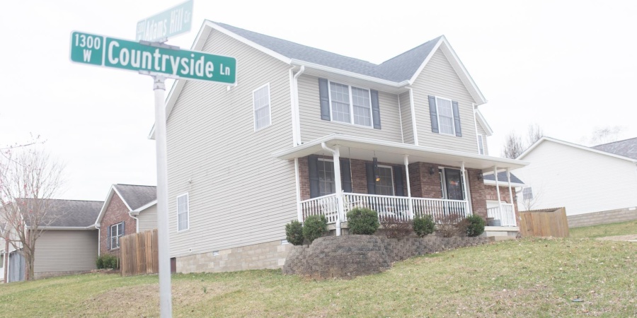 1301 W Countryside Lane, Bloomington, Indiana 47403-3260,MLS,202509070