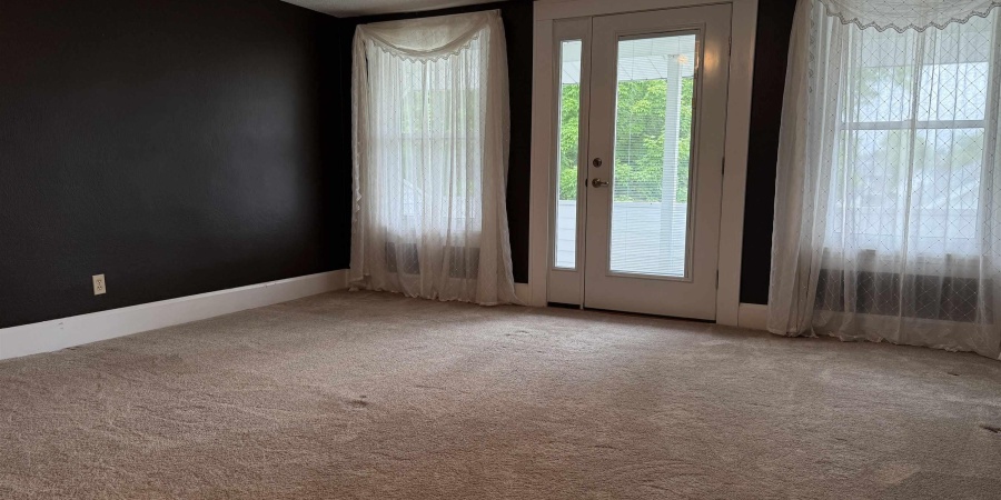 1418 19th Street, Bedford, Indiana 47421,MLS,202519658