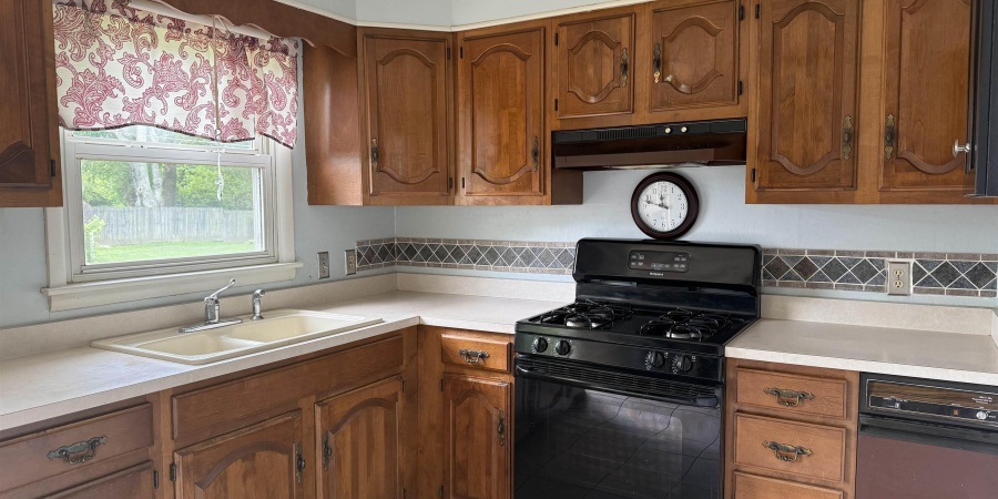 205 Riley Boulevard, Bedford, Indiana 47421,MLS,202519849