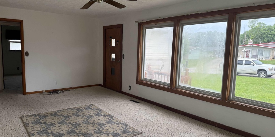 205 Riley Boulevard, Bedford, Indiana 47421,MLS,202519849