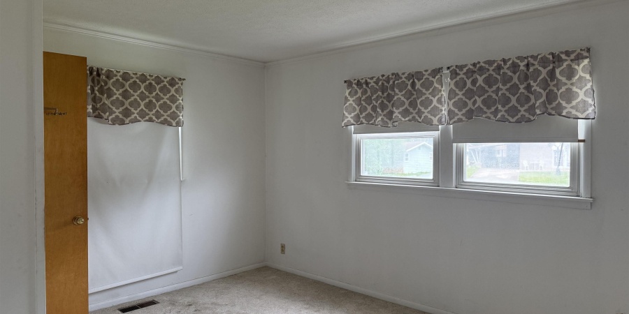 205 Riley Boulevard, Bedford, Indiana 47421,MLS,202519849