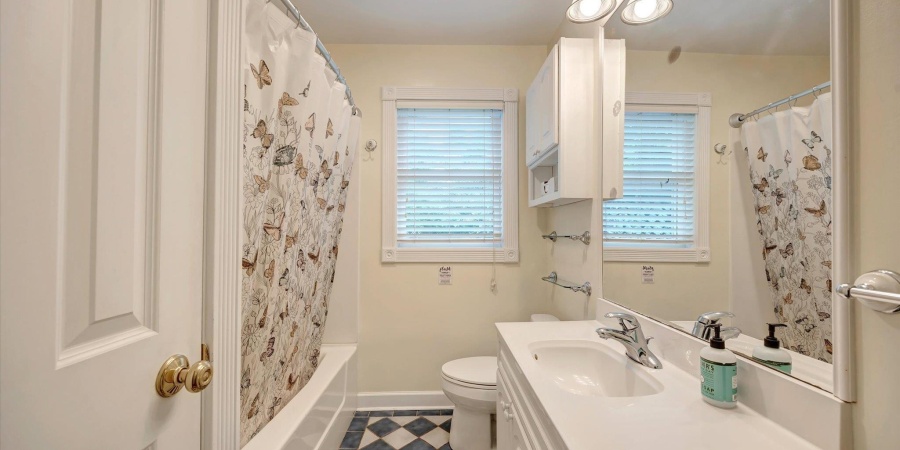 1005 E Maxwell Lane, Bloomington, Indiana 47401-5071,MLS,202520069