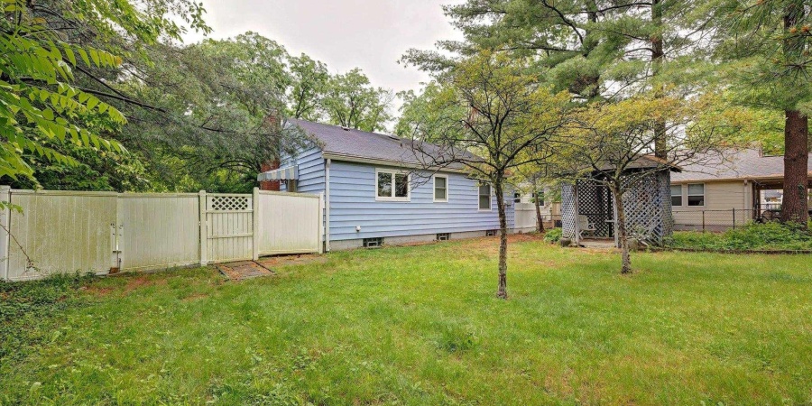 1005 E Maxwell Lane, Bloomington, Indiana 47401-5071,MLS,202520069