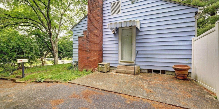 1005 E Maxwell Lane, Bloomington, Indiana 47401-5071,MLS,202520069