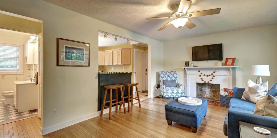 1005 E Maxwell Lane, Bloomington, Indiana 47401-5071,MLS,202520069