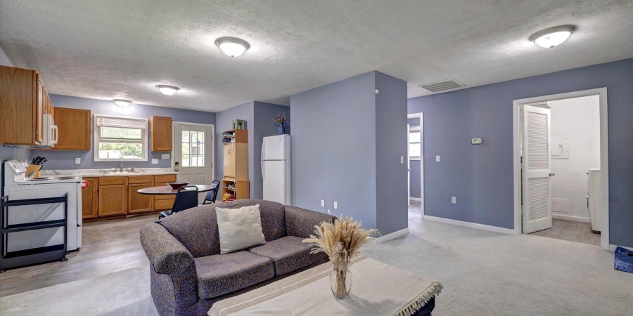420 N Hay Street, Bloomington, Indiana 47404-2883,MLS,202520052