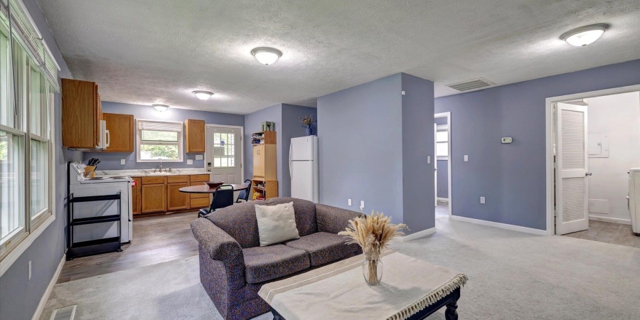 420 N Hay Street, Bloomington, Indiana 47404-2883,MLS,202520052