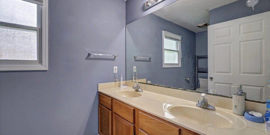 420 N Hay Street, Bloomington, Indiana 47404-2883,MLS,202520052