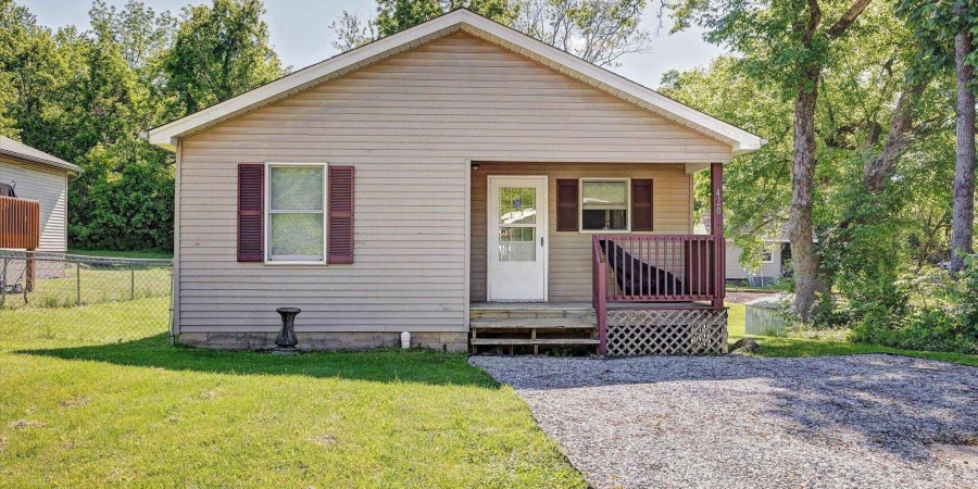 420 N Hay Street, Bloomington, Indiana 47404-2883,MLS,202520052