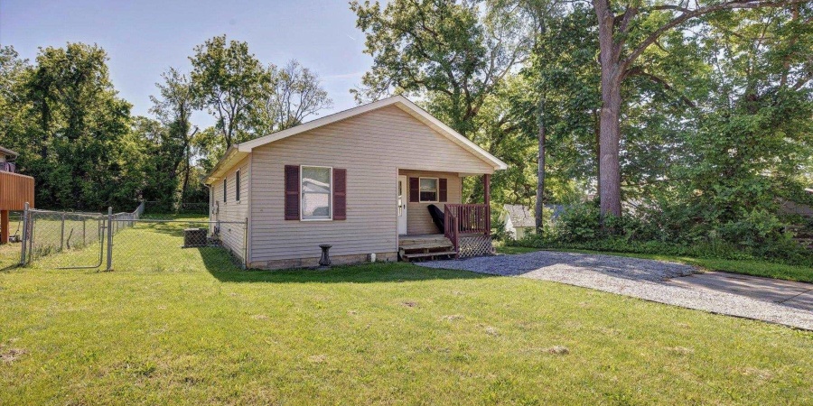 420 N Hay Street, Bloomington, Indiana 47404-2883,MLS,202520052