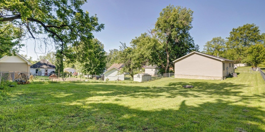 420 N Hay Street, Bloomington, Indiana 47404-2883,MLS,202520052