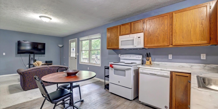 420 N Hay Street, Bloomington, Indiana 47404-2883,MLS,202520052