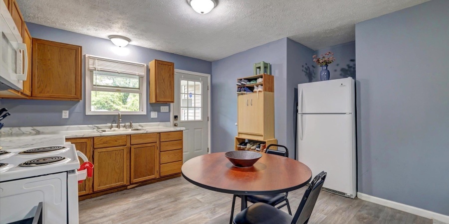 420 N Hay Street, Bloomington, Indiana 47404-2883,MLS,202520052
