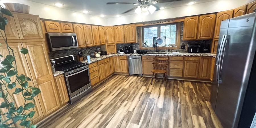 129 Edgewood Drive, Bedford, Indiana 47421,MLS,202520146