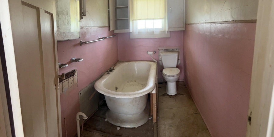 444 S 4TH ST, Mitchell, Indiana 47446,MLS,202520224