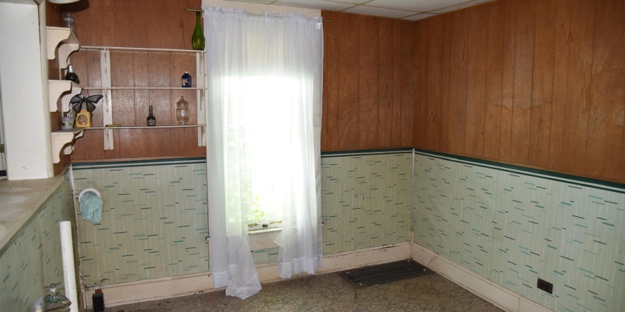 444 S 4TH ST, Mitchell, Indiana 47446,MLS,202520224