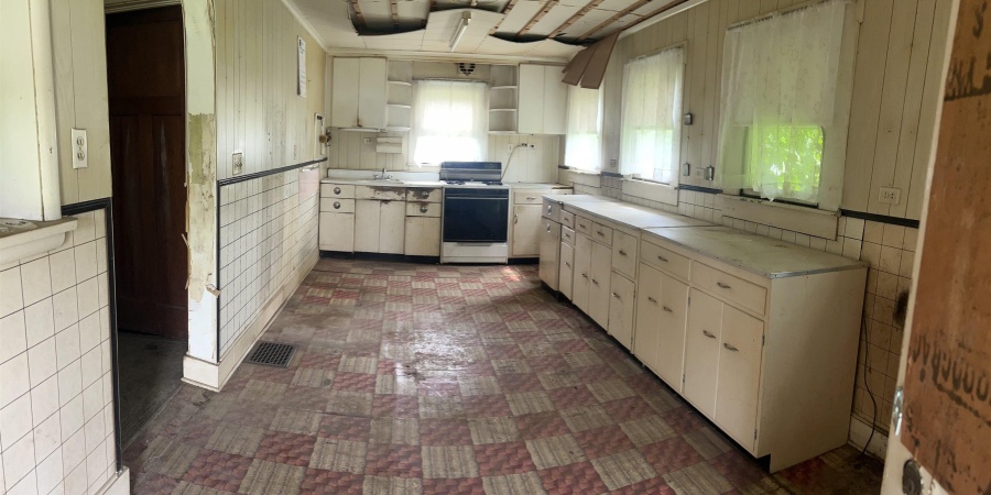 444 S 4TH ST, Mitchell, Indiana 47446,MLS,202520224