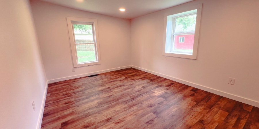 202 E Vine Street, Mitchell, Indiana 47446,MLS,202520449
