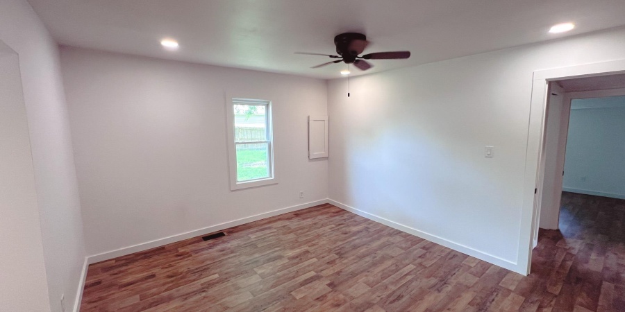 202 E Vine Street, Mitchell, Indiana 47446,MLS,202520449