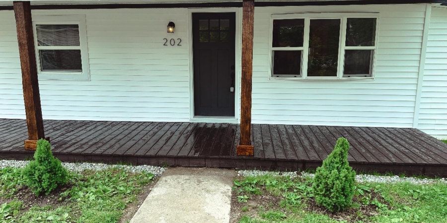 202 E Vine Street, Mitchell, Indiana 47446,MLS,202520449