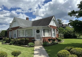 27 N Edwards Street, Worthington, Indiana 47471,MLS,202520602