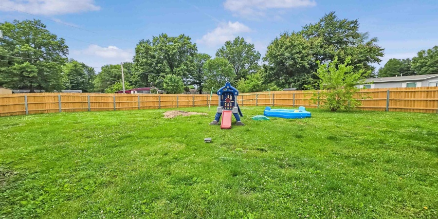 160 SW 5th Street, Linton, Indiana 47441,MLS,202520793