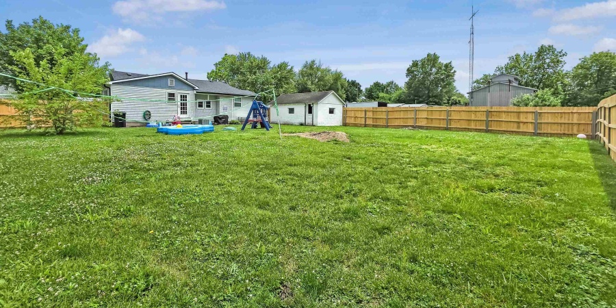 160 SW 5th Street, Linton, Indiana 47441,MLS,202520793