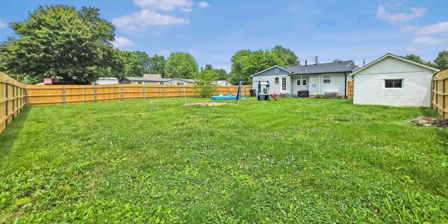 160 SW 5th Street, Linton, Indiana 47441,MLS,202520793