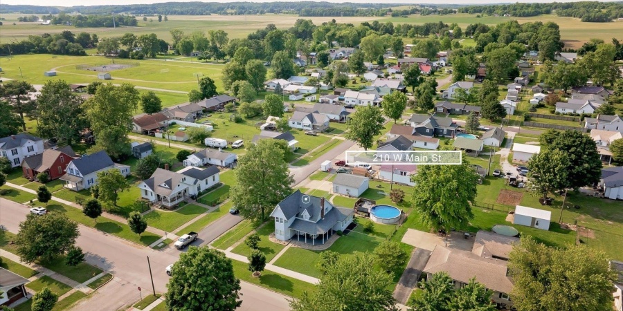 210 W Main Street, Worthington, Indiana 47471,MLS,202520797