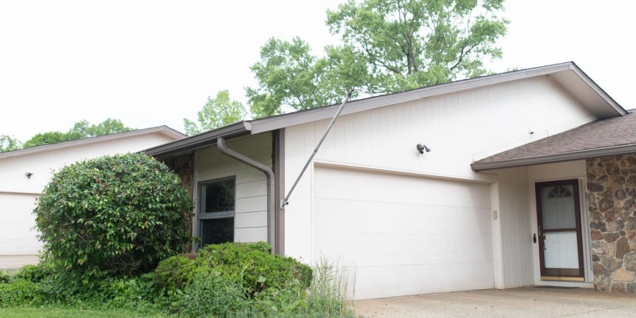604 W Soutar Drive, Bloomington, Indiana 47403,MLS,202520983