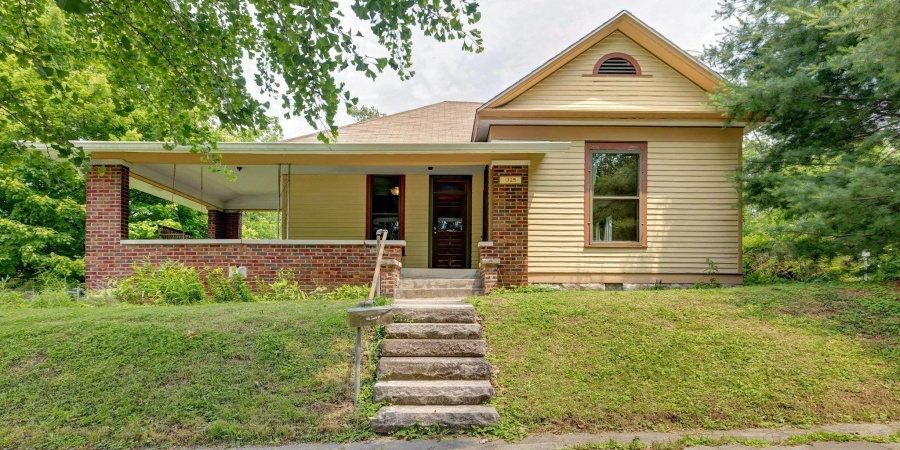 325 S Jackson Street, Bloomington, Indiana 47403,MLS,202520908