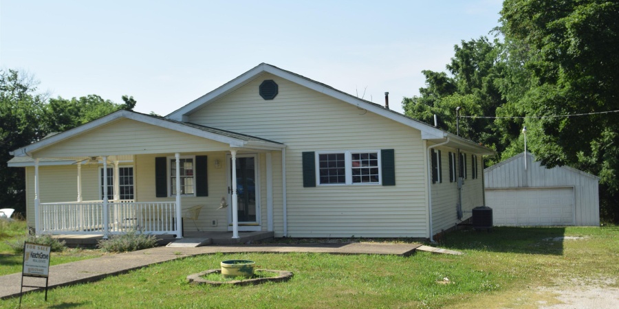 2104 Norton Lane, Bedford, Indiana 47421,MLS,202521059