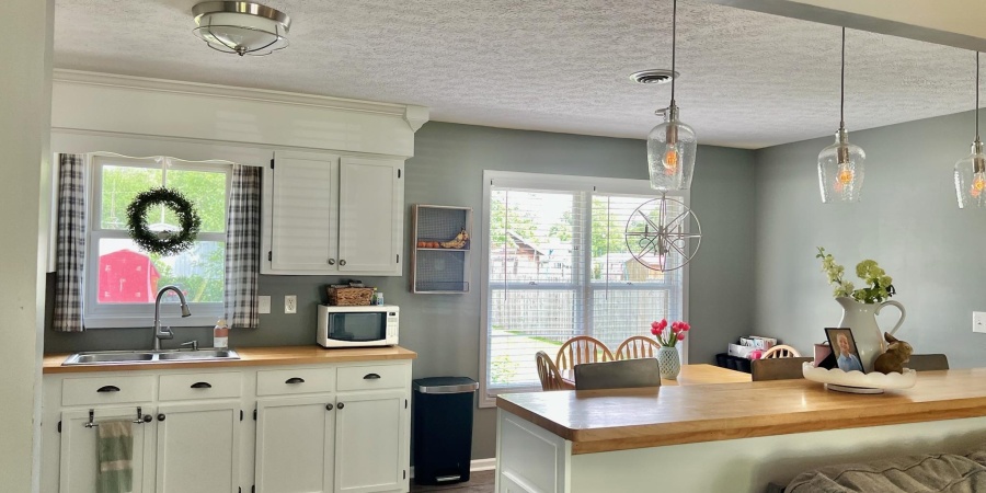 1135 N 9th Street, Mitchell, Indiana 47446,MLS,202521452