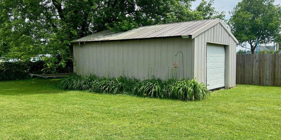 1135 N 9th Street, Mitchell, Indiana 47446,MLS,202521452